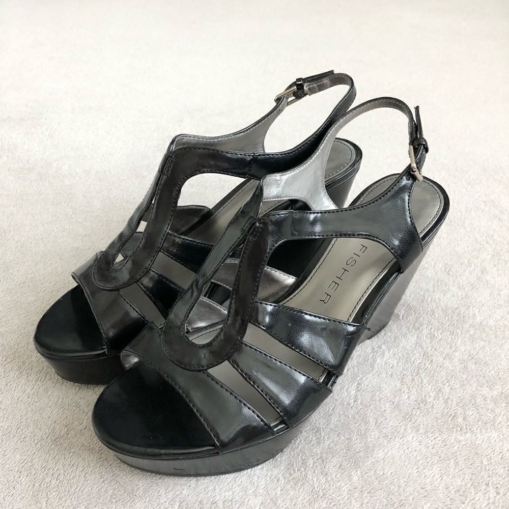 NWOB Marc Fisher FMGlee Platform Sandals